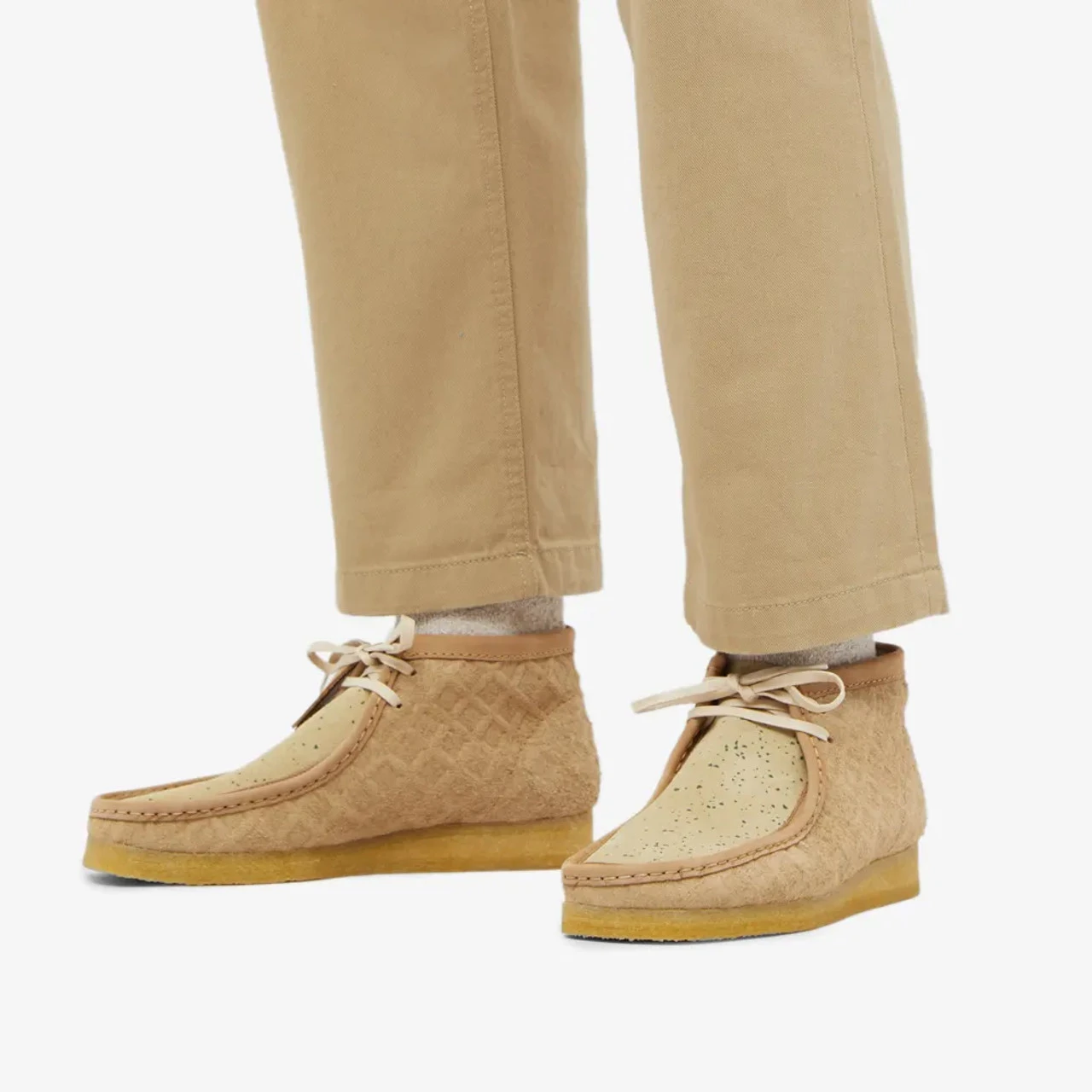 Clarks Men's Wallabee Boot - Sweet Chick 8 Clarks Men's Wallabee Boot - Sweet Chick - Image 8