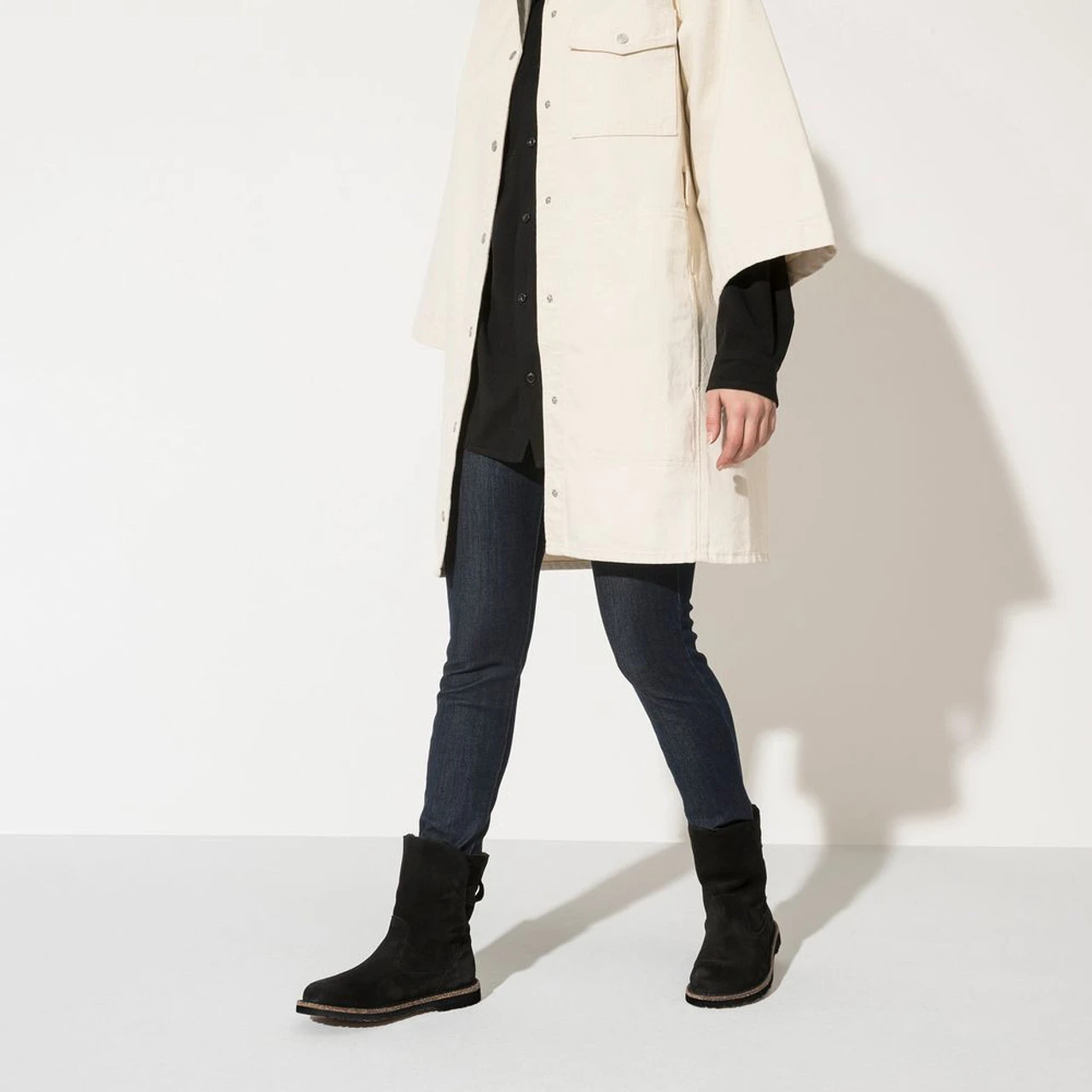 Birkenstock Women's Uppsala Shearling - Black (Regular Width) 7 Birkenstock Women's Uppsala Shearling - Black (Regular Width) - Image 7