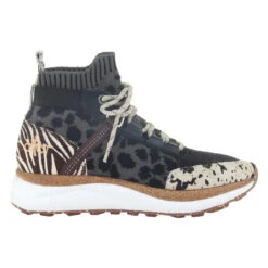 OTBT Women's Hybrid - Animal